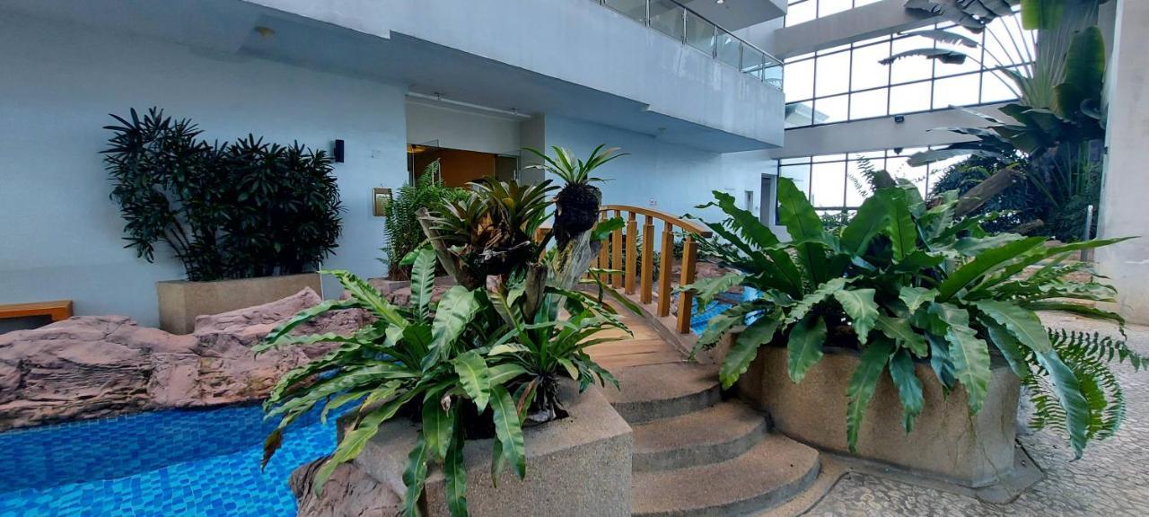 Spacious Studios Mandaluyong Exterior foto